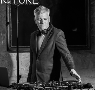 Bas Profile Alt Sqare